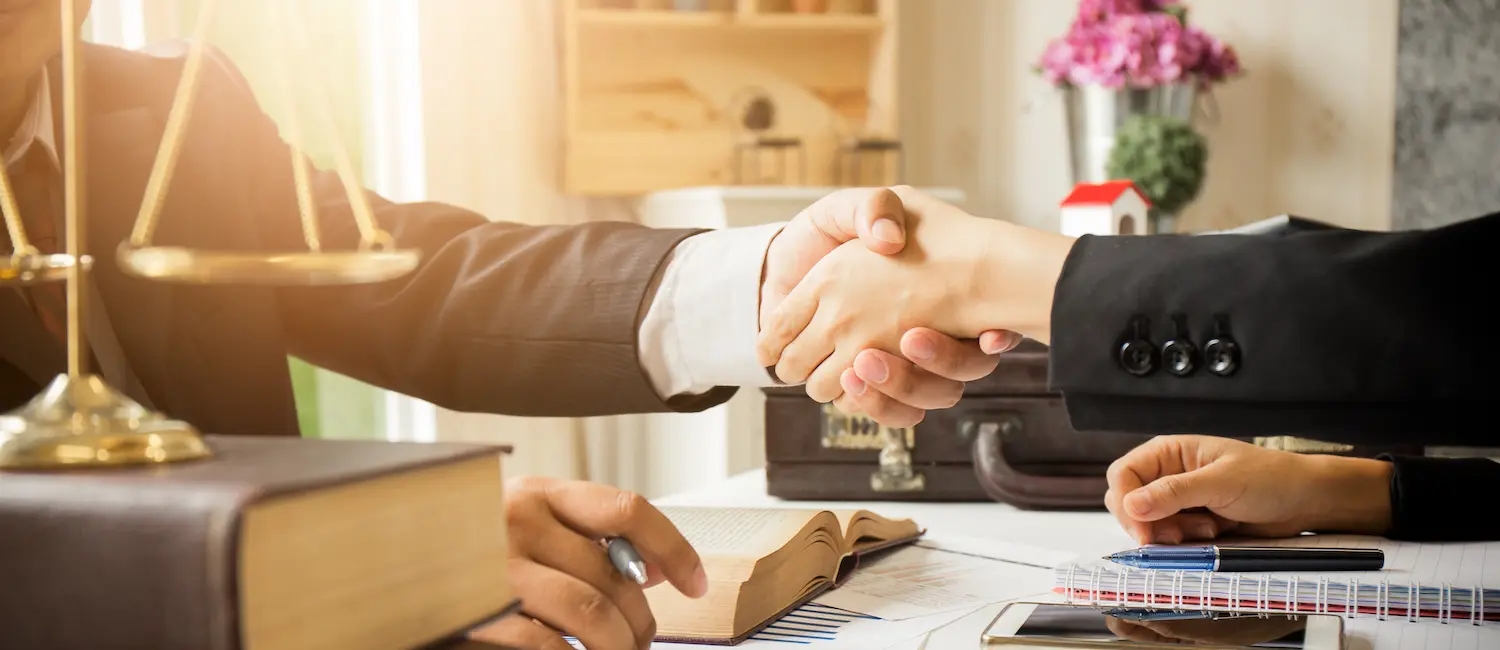 قوانین پیش فروش